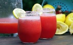 وصفة كوكتيل الفراولة بالليمون للصيف الحار