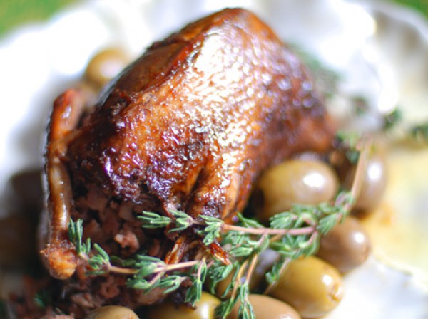 حمام محشي بالبصل والكمون