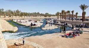 البحث عن طفلة سقطت بمجرى وادي حنيفة جنوب الرياض