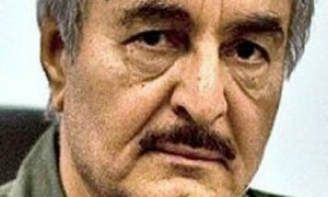 حفتر يتهم قطر بالوقوف وراء محاولة اغتياله.. ويهددها بالرد