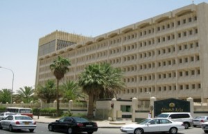 اعفاء مأذوني أنكحة من العمل بسبب تزوجيهم نساء بلا أولياء